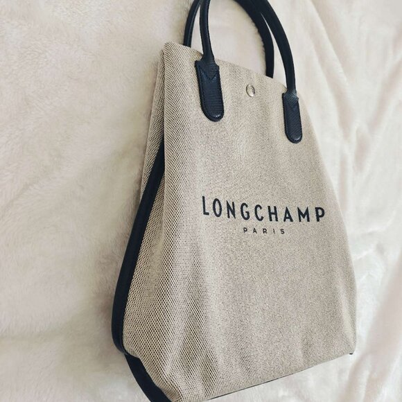 New LongChamp Essential M Tote bag Ecru Canvas - Picture 11 of 12